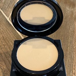 MAKE UP FOR EVER Pro Finish Powder Foundation 118
